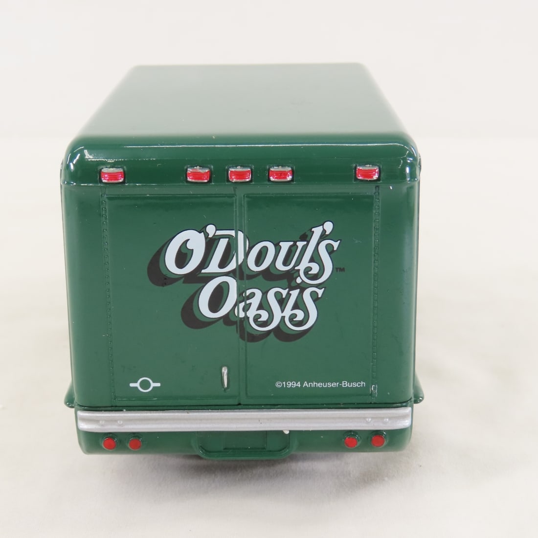 1st Gear 1:34 O'Douls Oasis GMC 1952 Insulated Van - 4