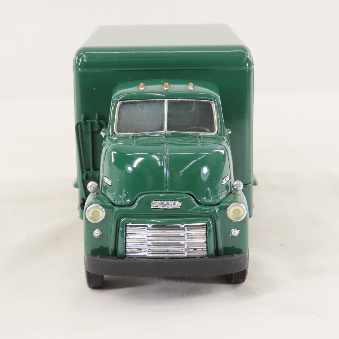 1st Gear 1:34 O'Douls Oasis GMC 1952 Insulated Van - 8