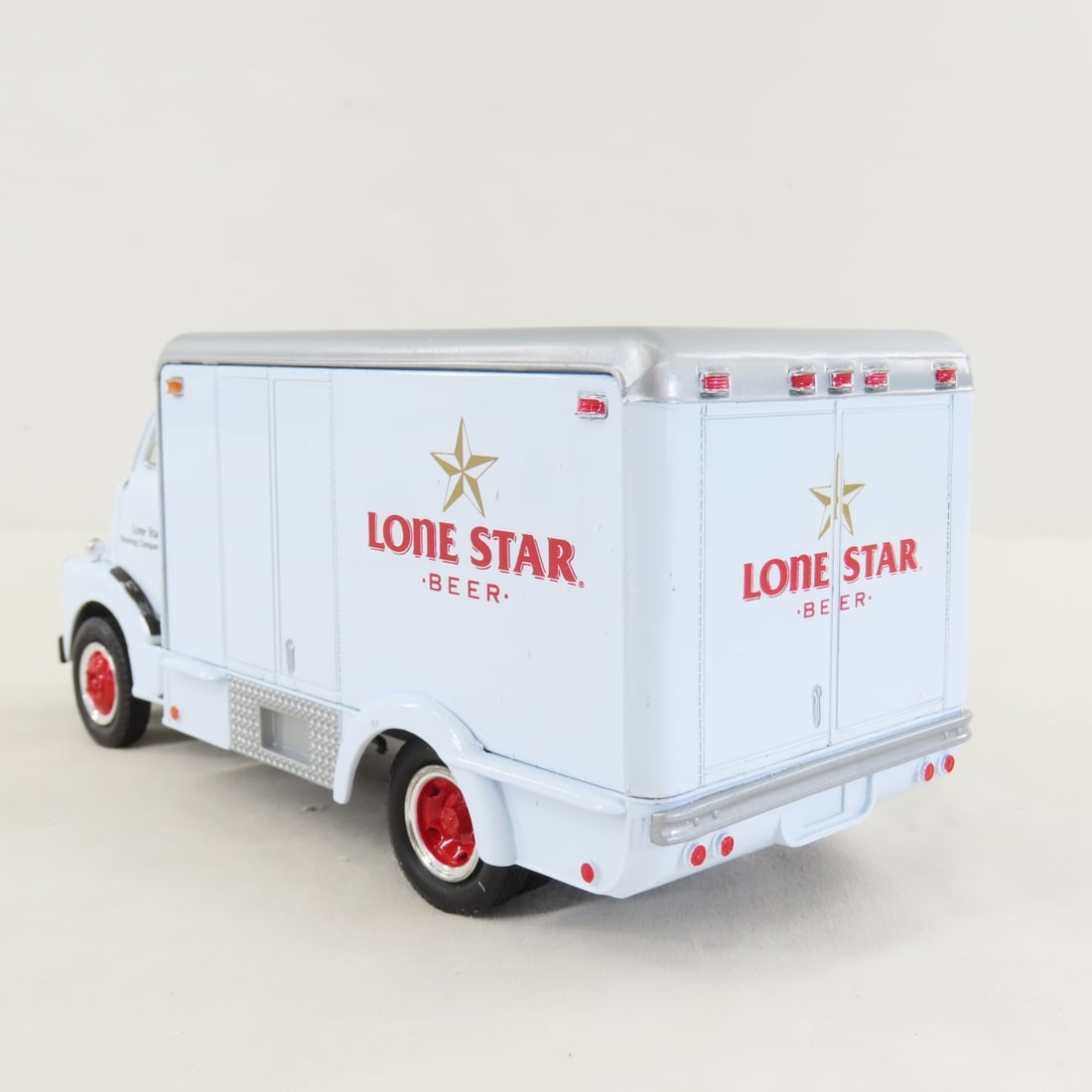 1st Gear 1:34 Lone Star GMC 1952 Insulated Van - 3