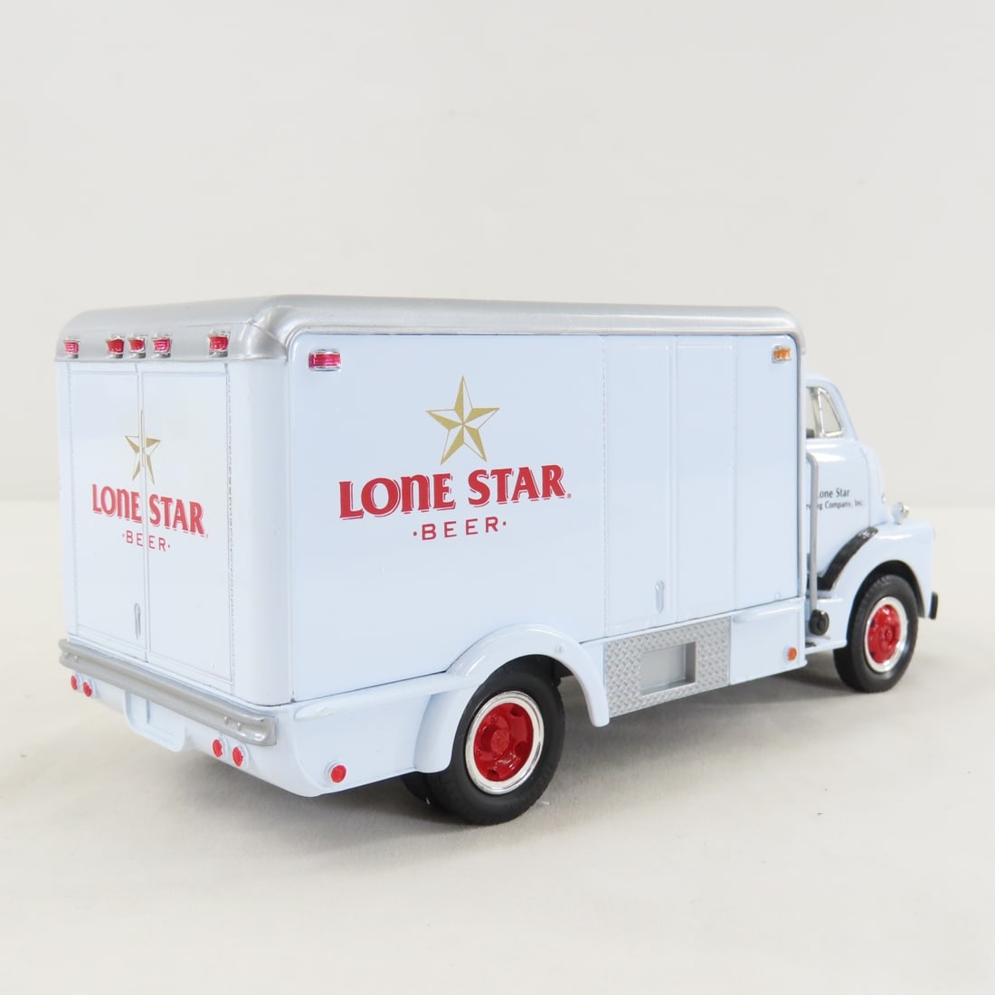 1st Gear 1:34 Lone Star GMC 1952 Insulated Van - 5