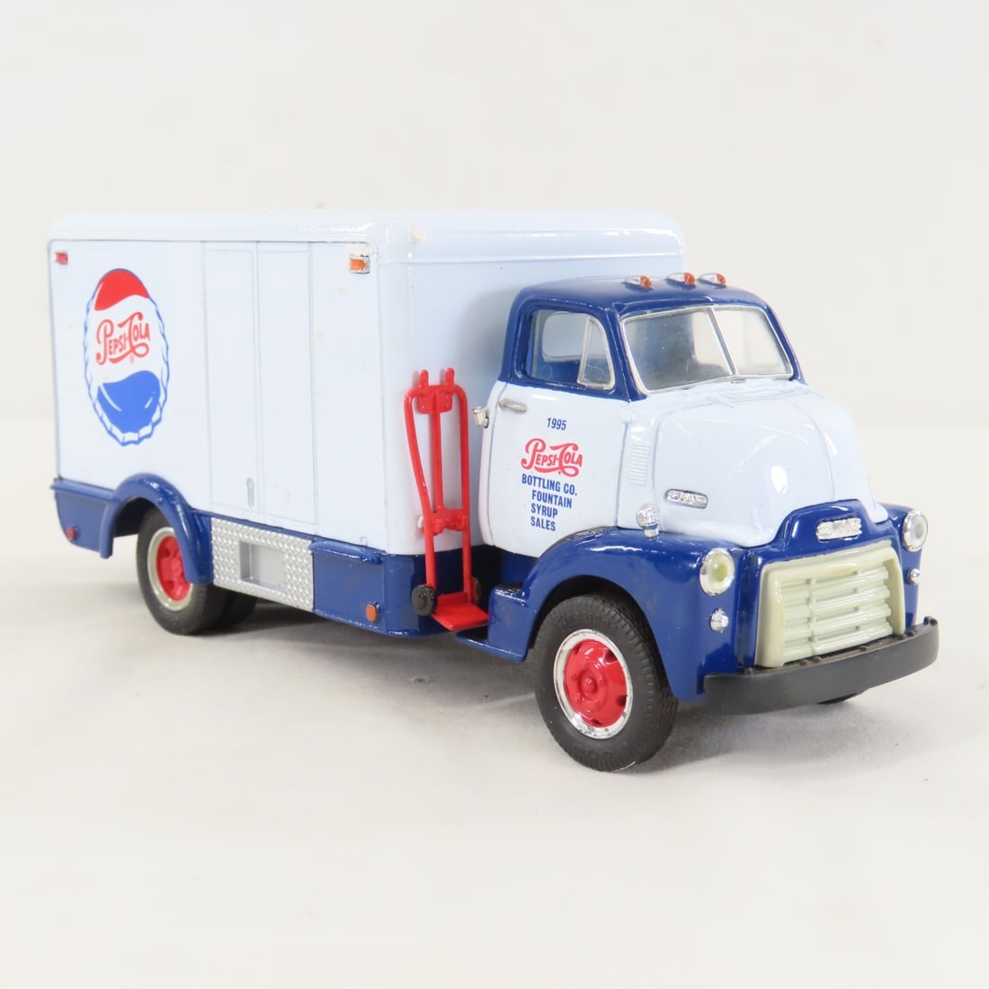 1st Gear 1:34 Pepsi Cola GMC 1952 Insulated Van - 7