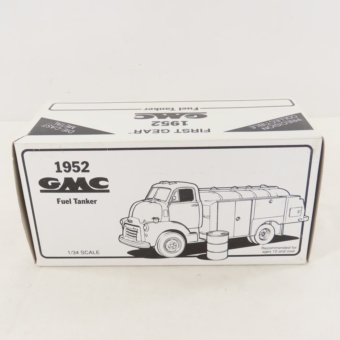 1st Gear 1:34 Kendall Oil GMC 1952 Fuel Tanker - 15