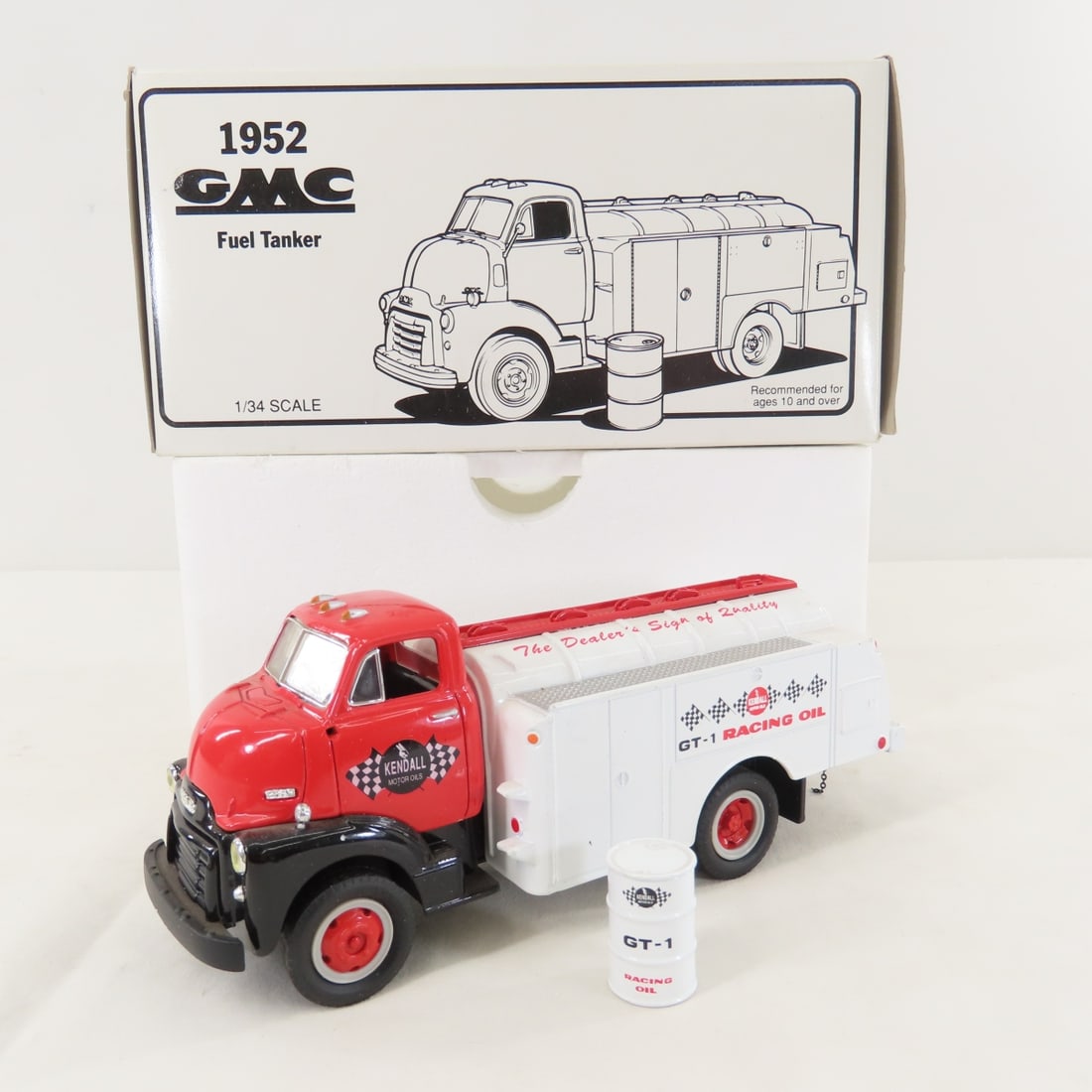 1st Gear 1:34 Kendall Oil GMC 1952 Fuel Tanker: 1st Gear 1:34 Kendall Oil GMC 1952 Fuel Tanker - Diecast Metal 18-1076 Kendall Racing Oil. LOT SIZE: 8x5x4" 2 LBS All information and photos, which are part of the description, are intended to be as a