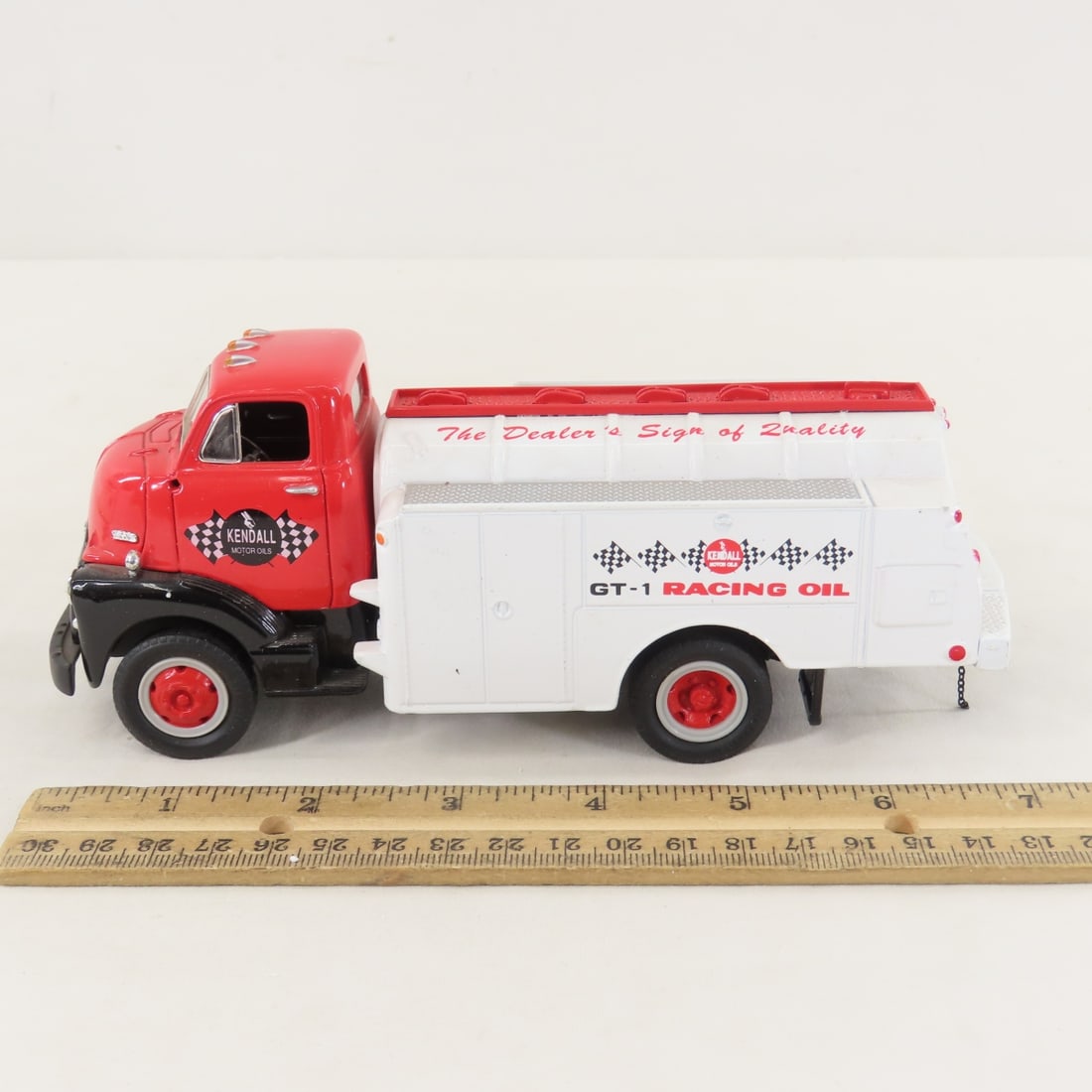 1st Gear 1:34 Kendall Oil GMC 1952 Fuel Tanker - 2