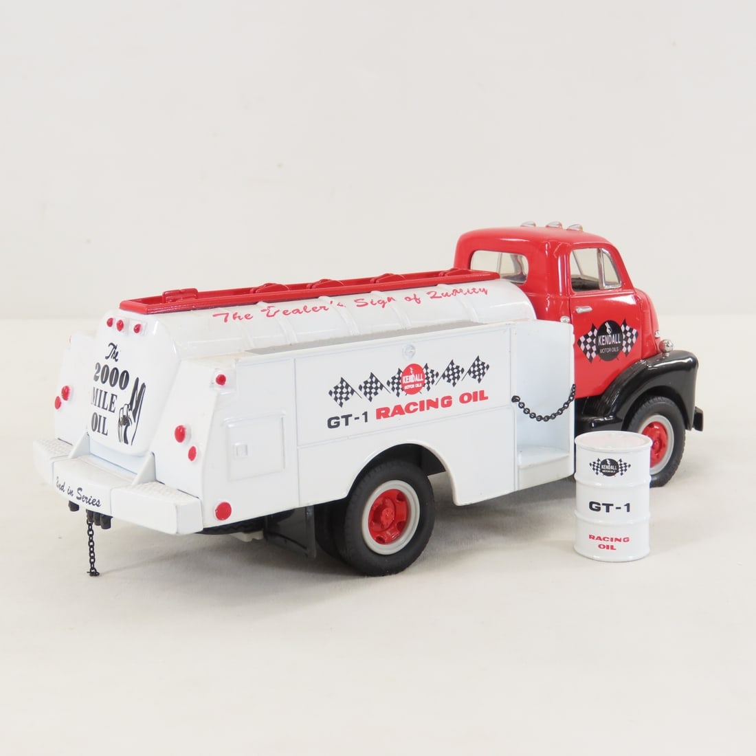 1st Gear 1:34 Kendall Oil GMC 1952 Fuel Tanker - 5