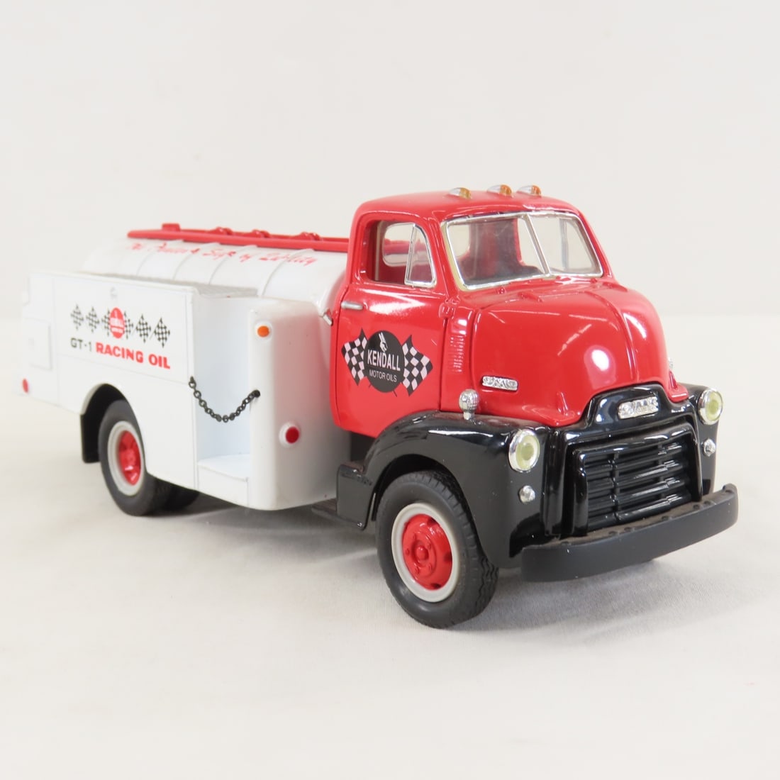 1st Gear 1:34 Kendall Oil GMC 1952 Fuel Tanker - 7