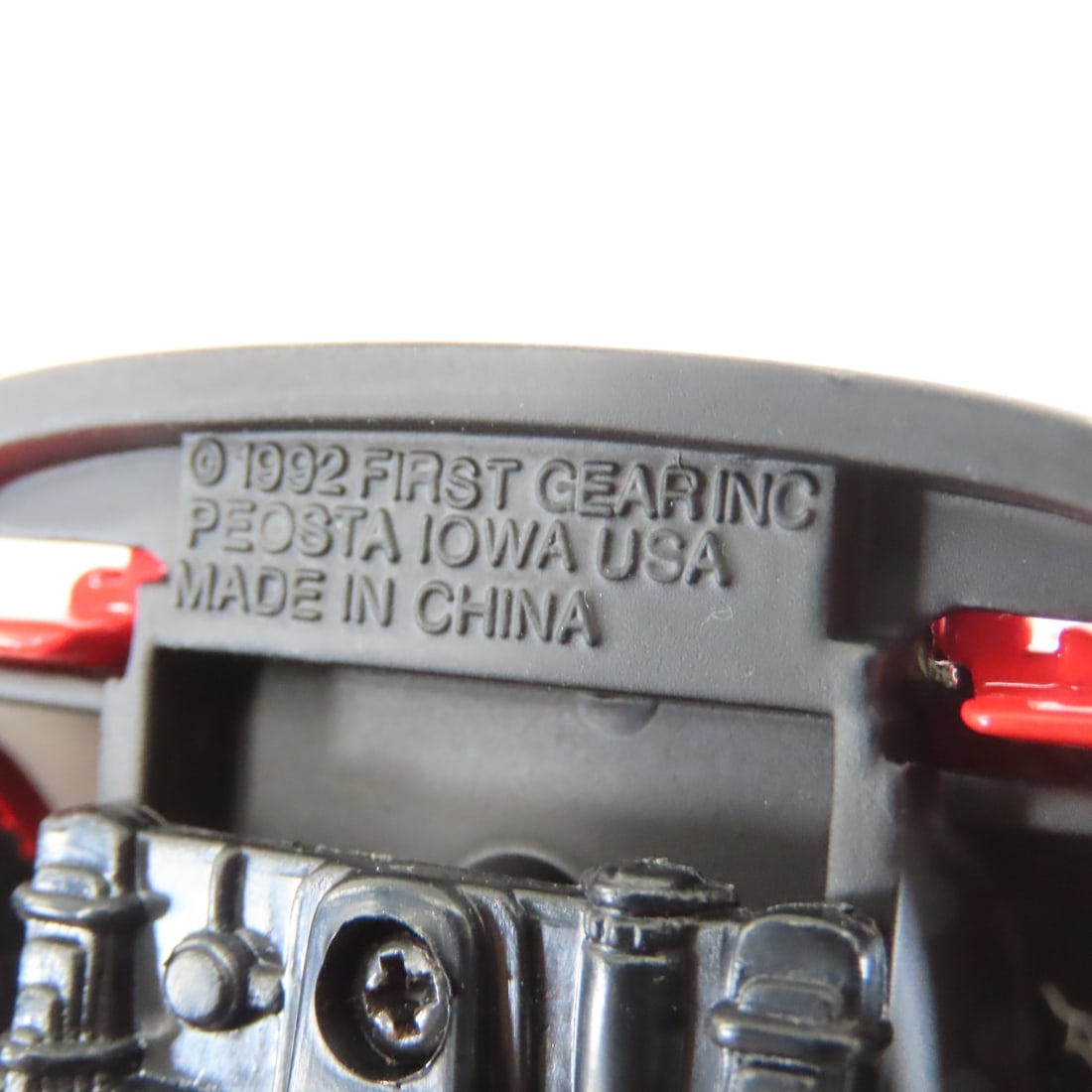 1st Gear 1:34 Mobil Lube GMC 1952 Fuel Tanker - 11