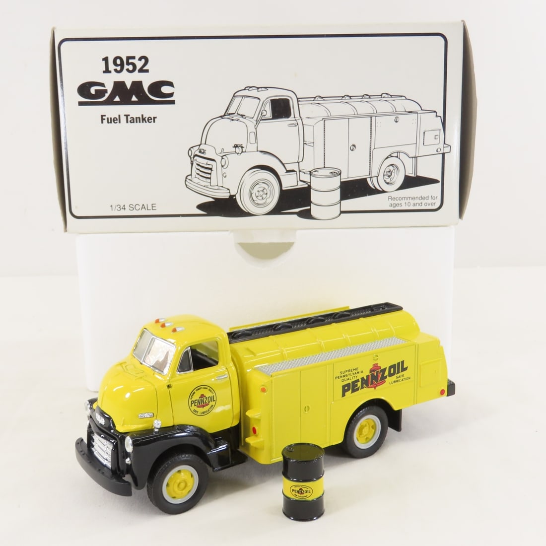 1st Gear 1:34 Pennzoil GMC 1952 Fuel Tanker: 1st Gear 1:34 Pennzoil GMC 1952 Fuel Tanker - Diecast Metal 19-1059. LOT SIZE: 8x5x4" 2 LBS All information and photos, which are part of the description, are intended to be as accurate as possib
