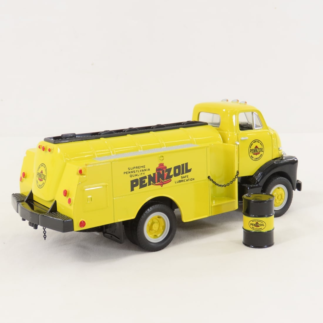 1st Gear 1:34 Pennzoil GMC 1952 Fuel Tanker - 5