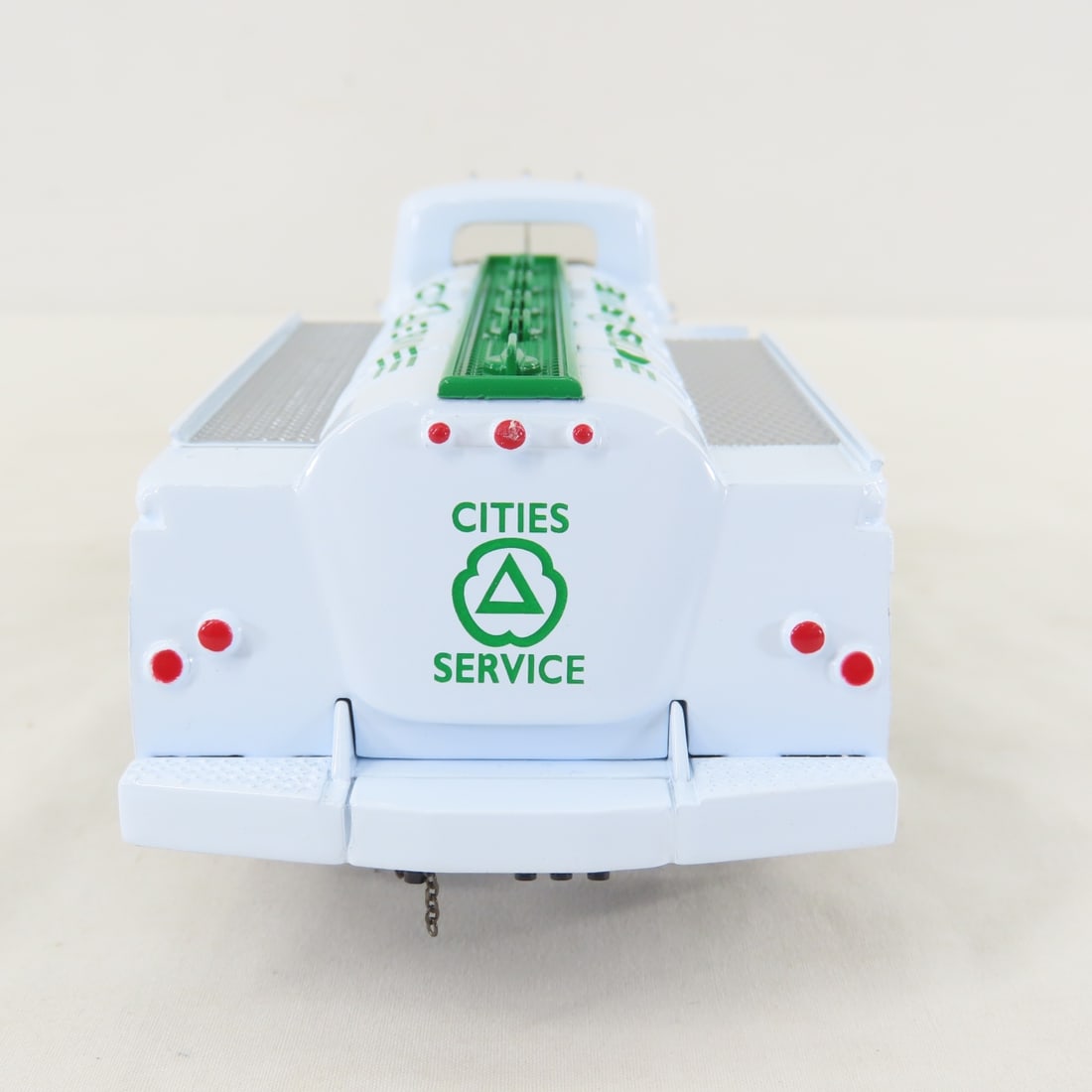 1st Gear 1:34 Cities Service GMC 1952 Fuel Tanker - 4