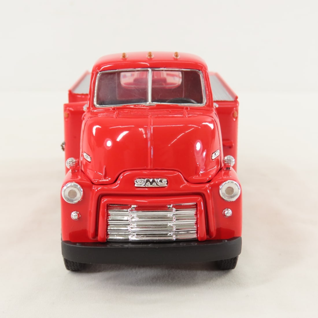 1st Gear 1:34 Mobil Lube GMC 1952 Fuel Tanker - 8