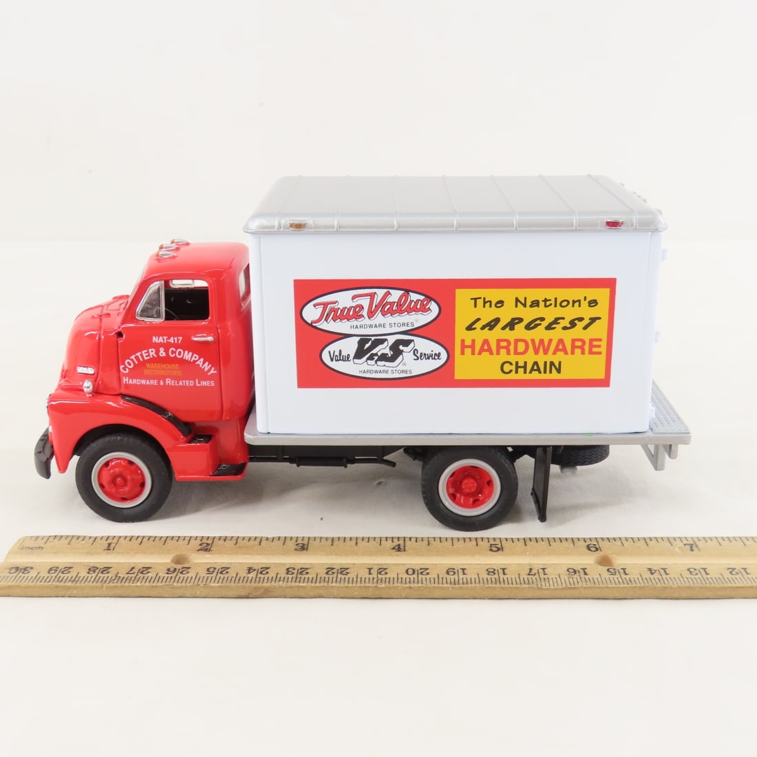 1st Gear 1:34 True Value GMC 1952 Dry Goods Van - 2