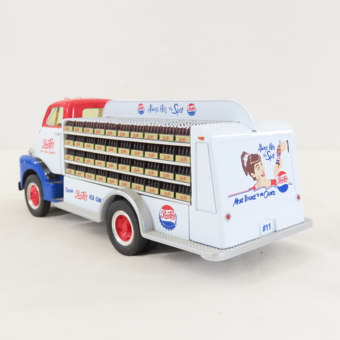1st Gear 1:34 Pepsi Cola 1952 GMC Bottler's Truck - 3