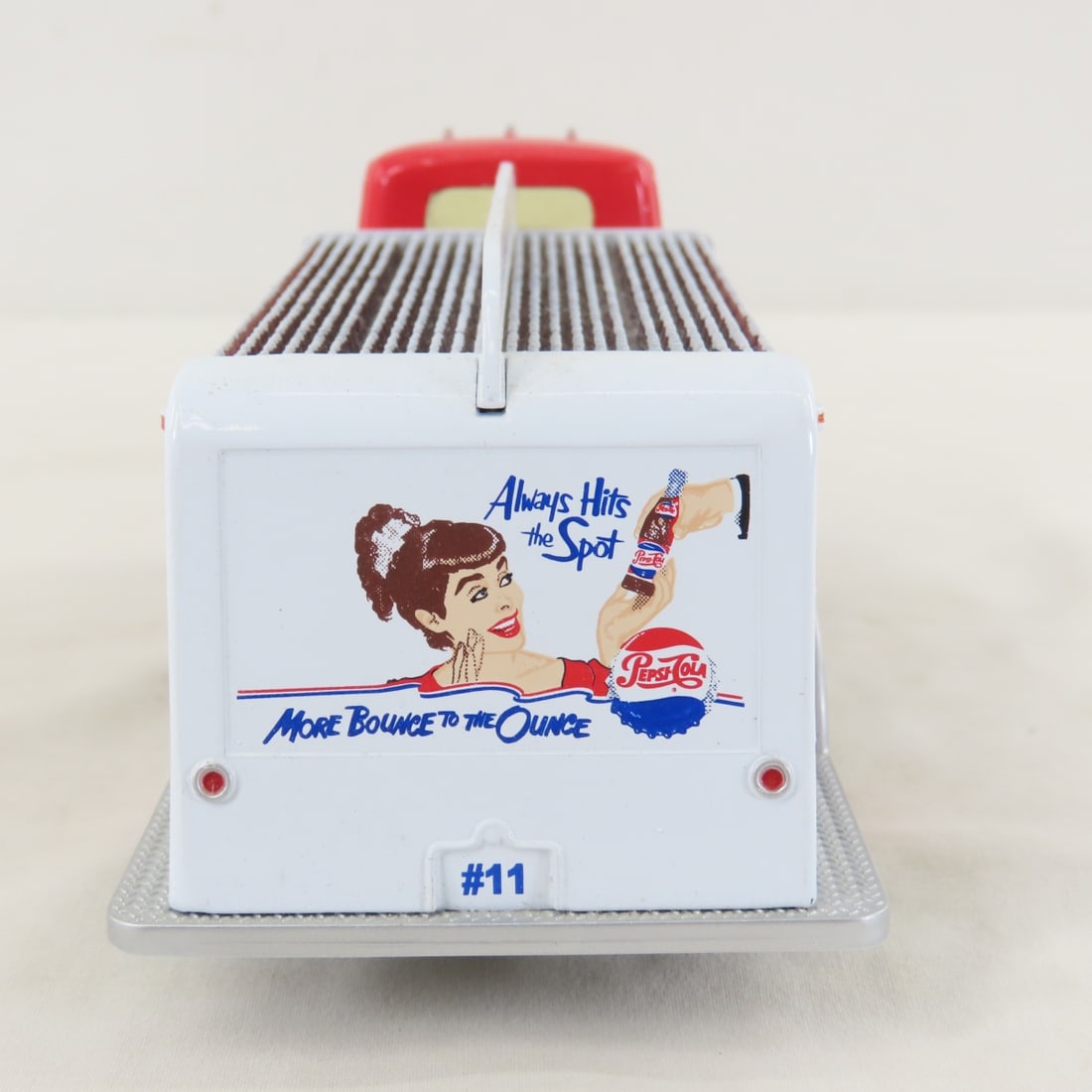 1st Gear 1:34 Pepsi Cola 1952 GMC Bottler's Truck - 4