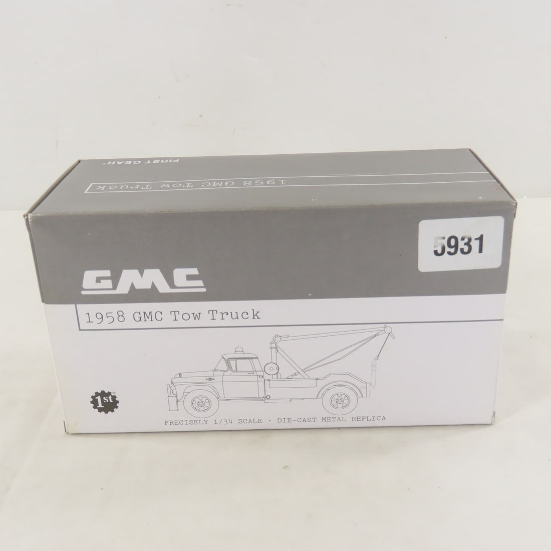 1st Gear 1:34 Diecast Chevrolet 1958 GMC Tow Truck - 14