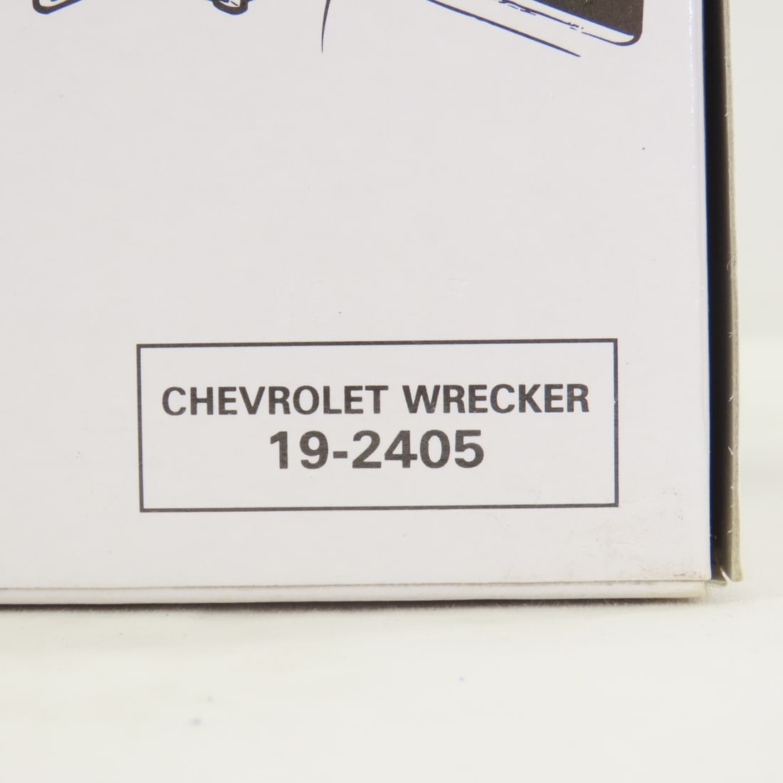 1st Gear 1:34 Diecast Chevrolet 1958 GMC Tow Truck - 17