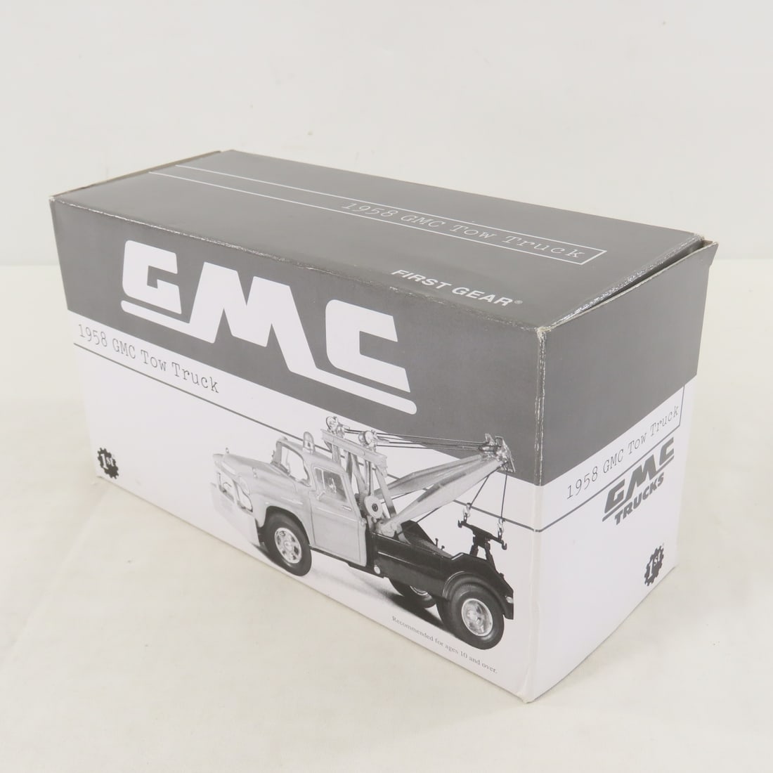 1st Gear 1:34 1958 GMC 1st Gear Tow Truck - 15