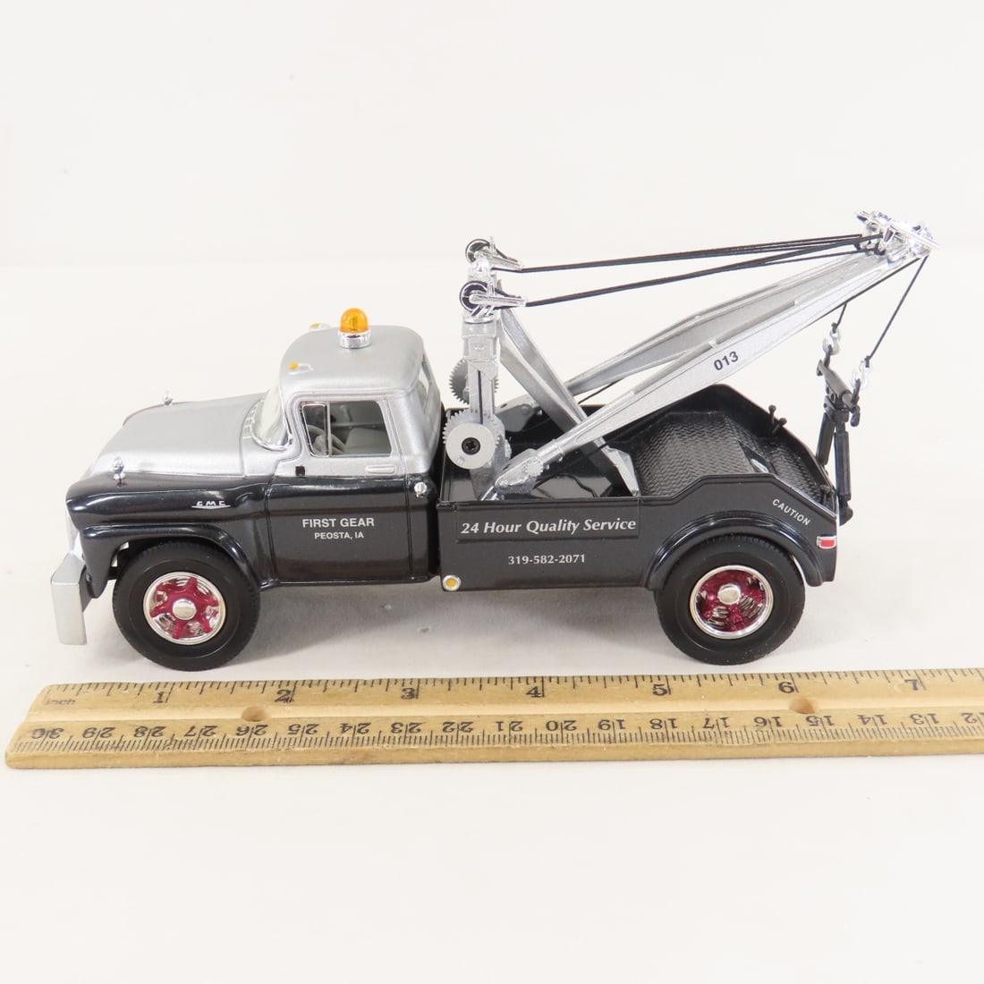 1st Gear 1:34 1958 GMC 1st Gear Tow Truck - 2