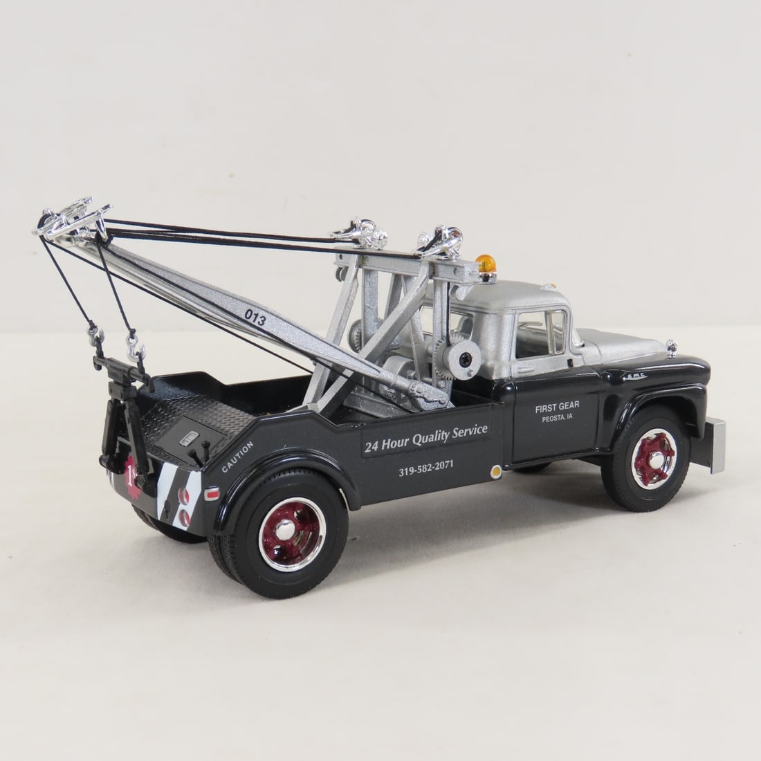 1st Gear 1:34 1958 GMC 1st Gear Tow Truck - 5