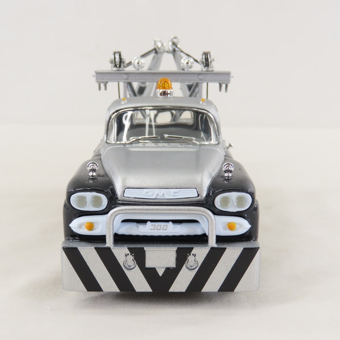 1st Gear 1:34 1958 GMC 1st Gear Tow Truck - 8