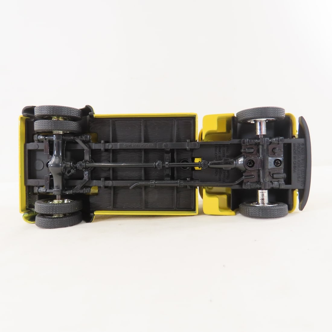 1st Gear 1:34 Spra Strip GMC Heavy Duty Wrecker - 10