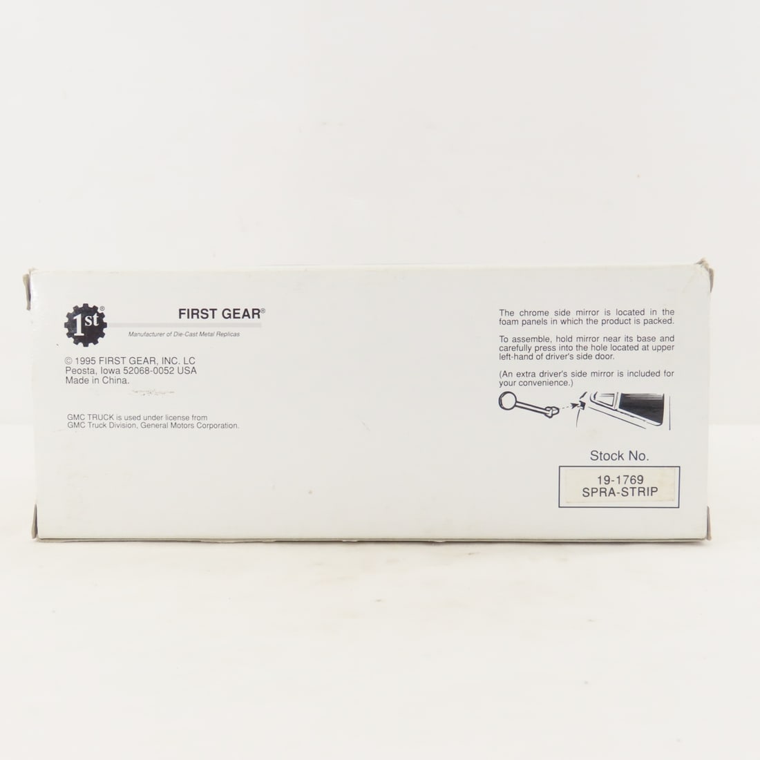 1st Gear 1:34 Spra Strip GMC Heavy Duty Wrecker - 15