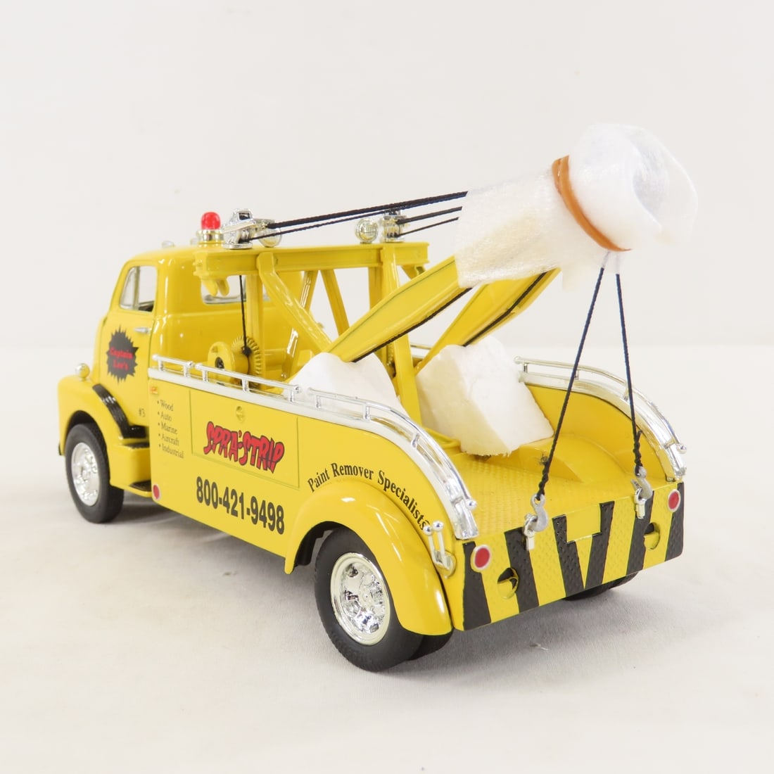 1st Gear 1:34 Spra Strip GMC Heavy Duty Wrecker - 3