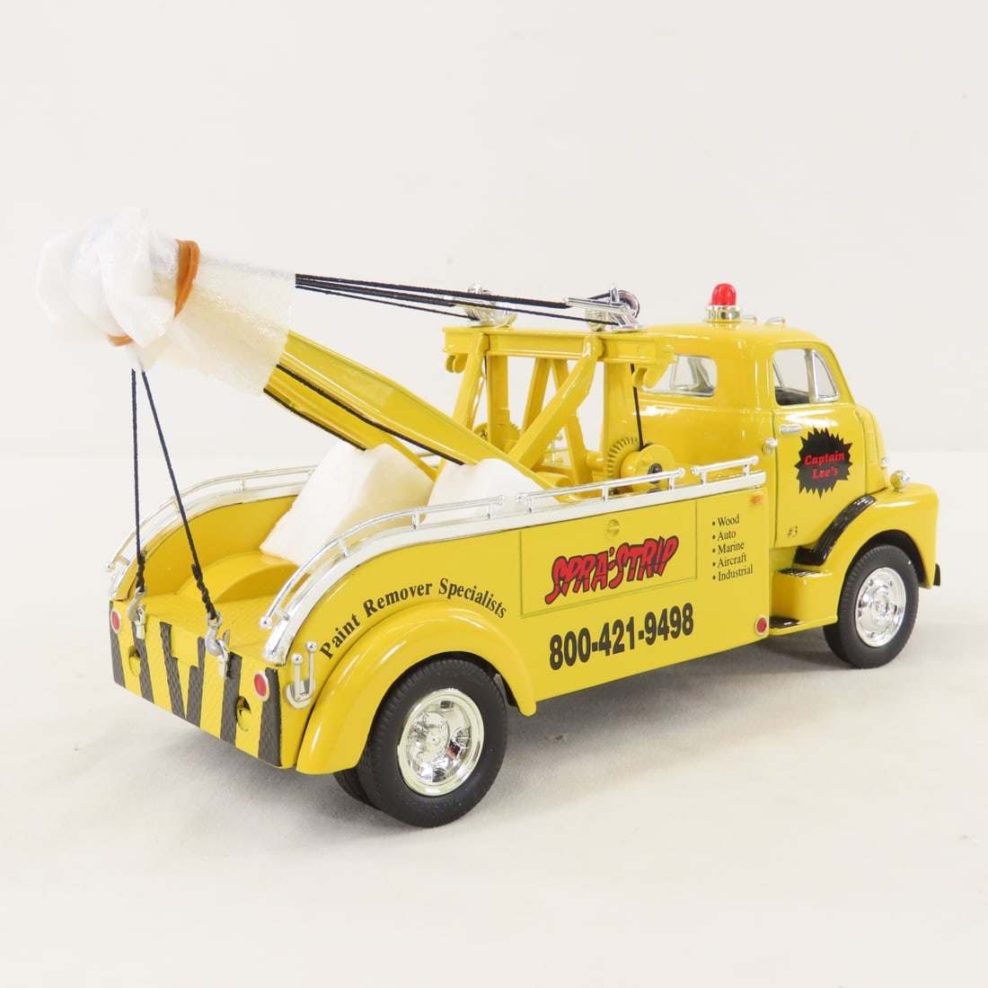 1st Gear 1:34 Spra Strip GMC Heavy Duty Wrecker - 5