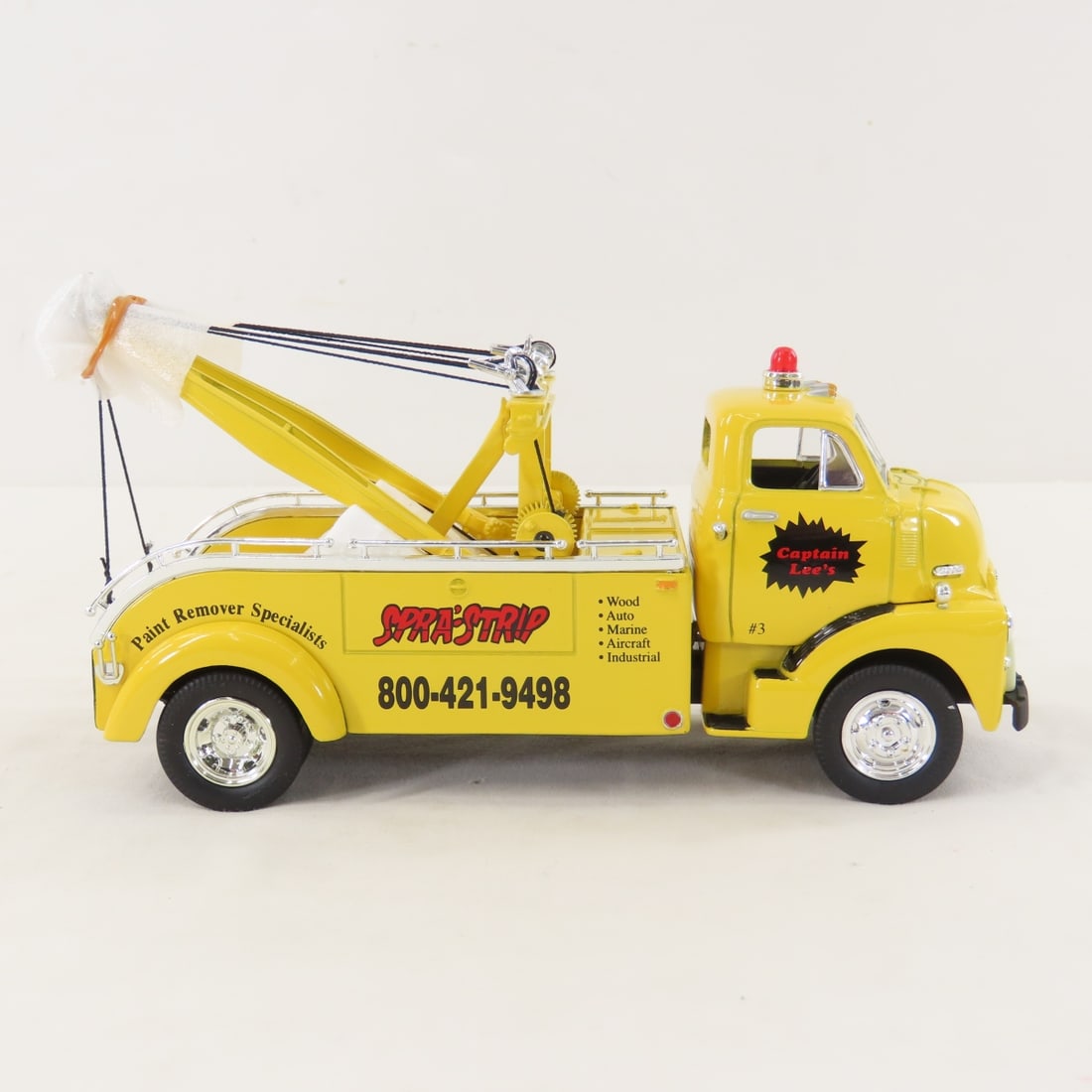 1st Gear 1:34 Spra Strip GMC Heavy Duty Wrecker - 6