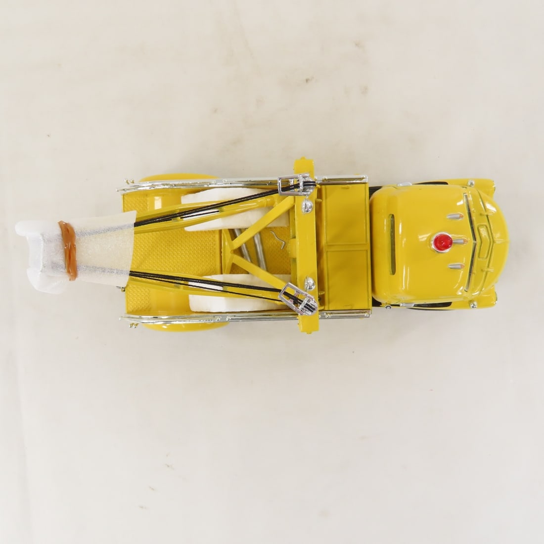 1st Gear 1:34 Spra Strip GMC Heavy Duty Wrecker - 9