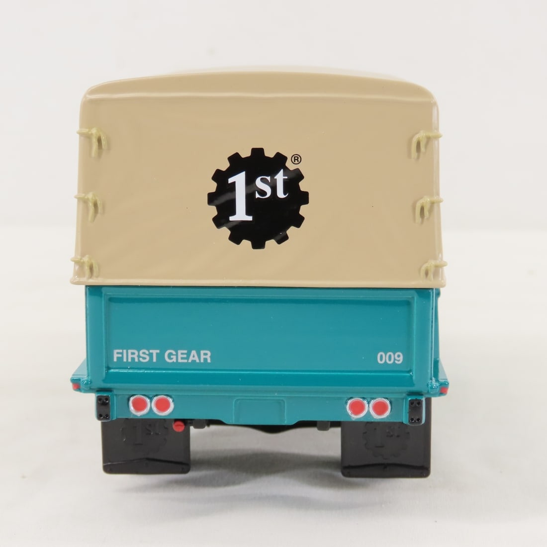 1st Gear 1:34 Peosta, IA 1958 GMC Cargo truck - 4