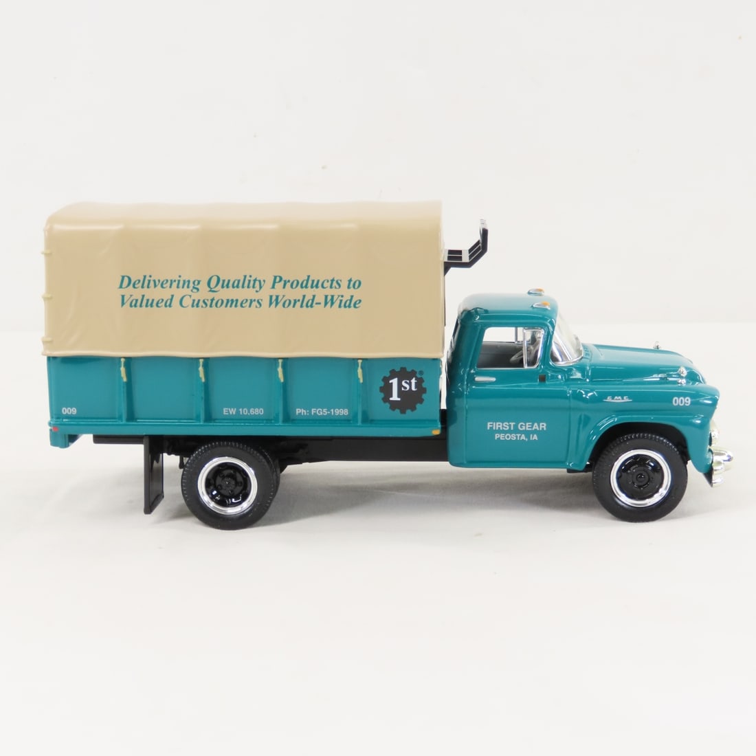 1st Gear 1:34 Peosta, IA 1958 GMC Cargo truck - 6