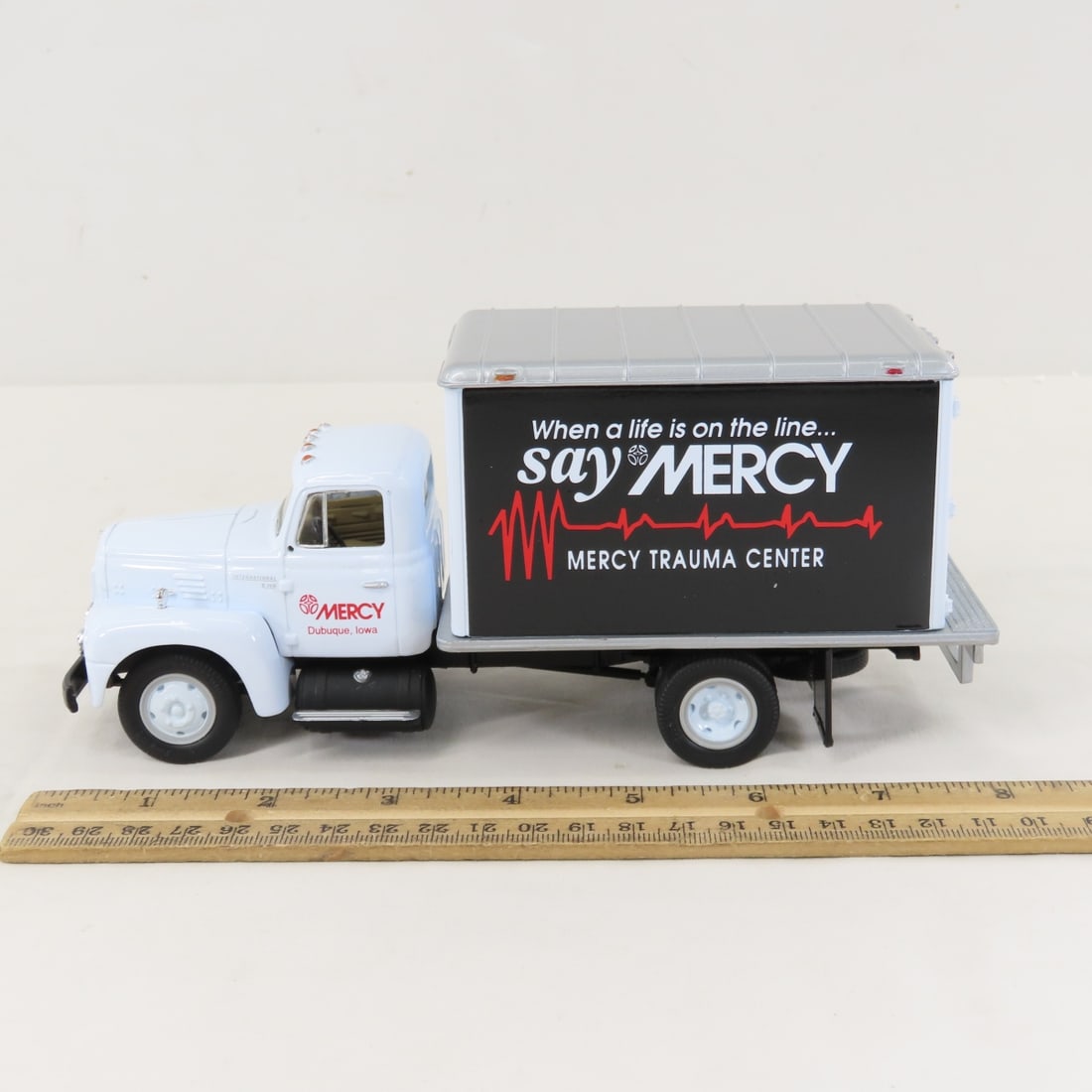 1st Gear Trauma Ctr 1957 INTL R190 w/Dry Goods Van - 2