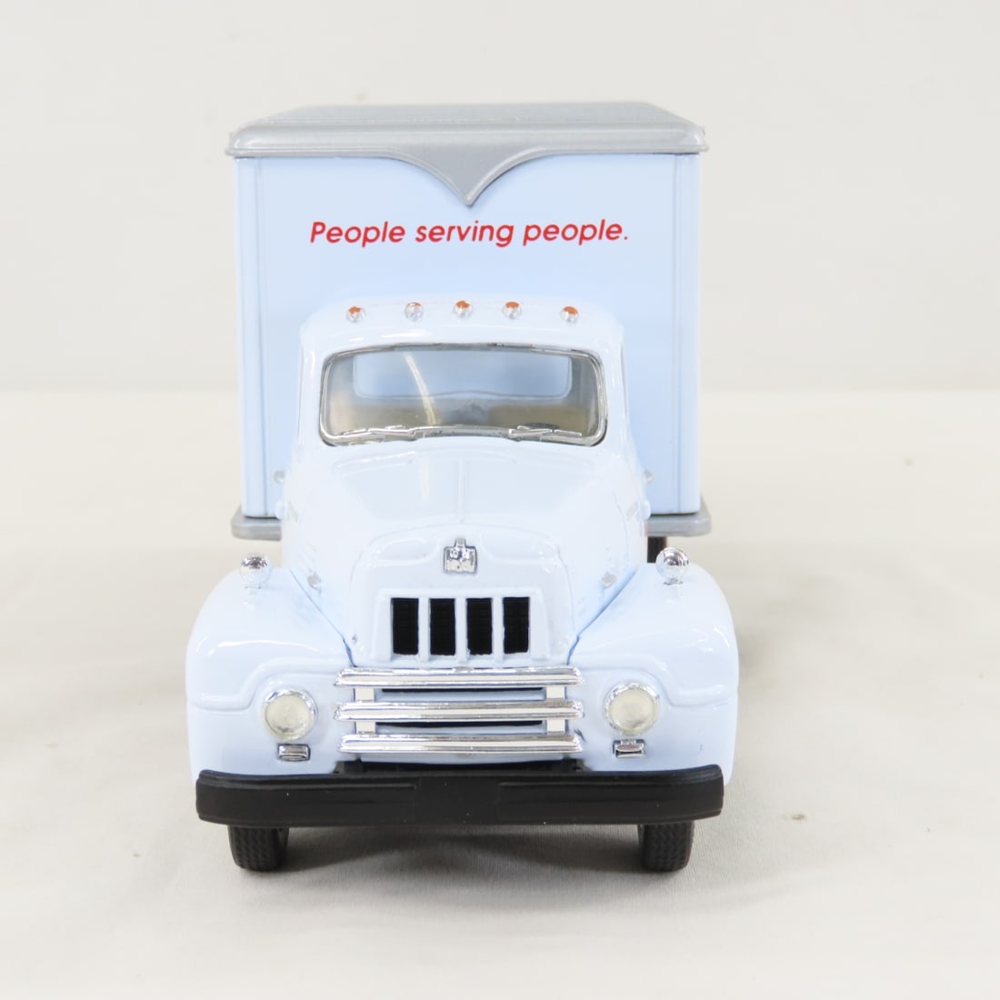 1st Gear Trauma Ctr 1957 INTL R190 w/Dry Goods Van - 8