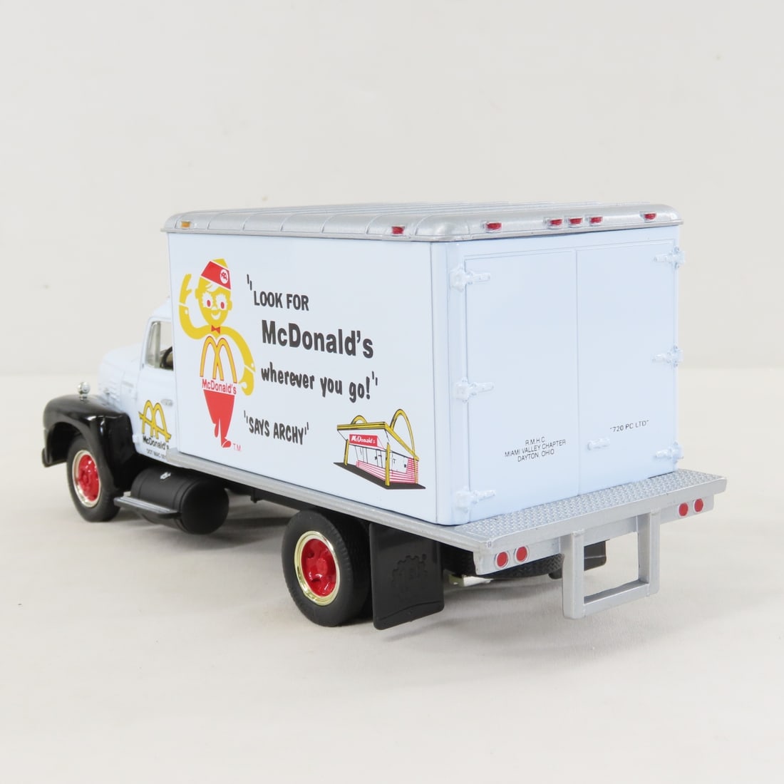 1st Gear McDonald's 1957INTL R190 w/Dry Goods Van - 3