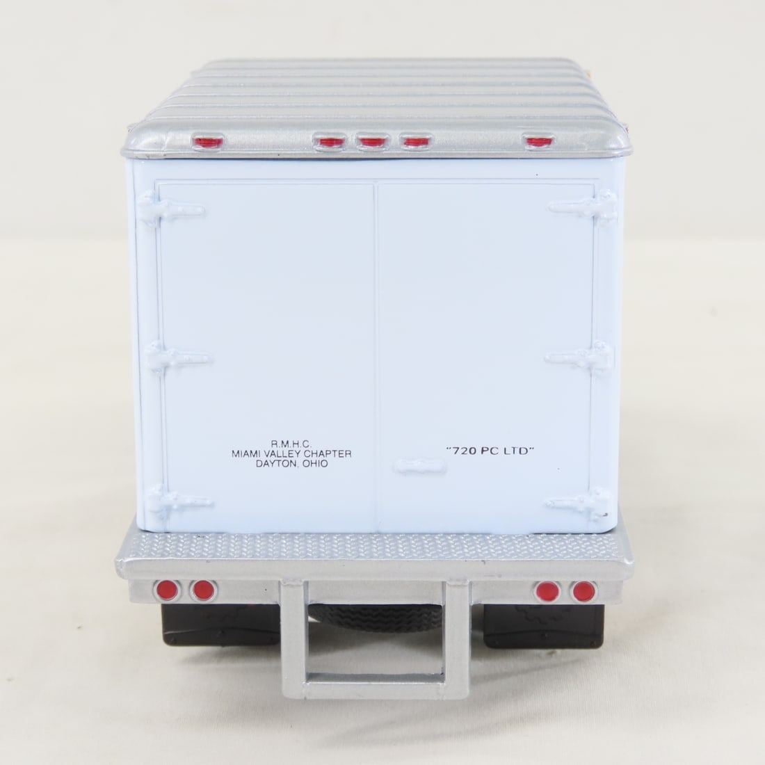 1st Gear McDonald's 1957INTL R190 w/Dry Goods Van - 4