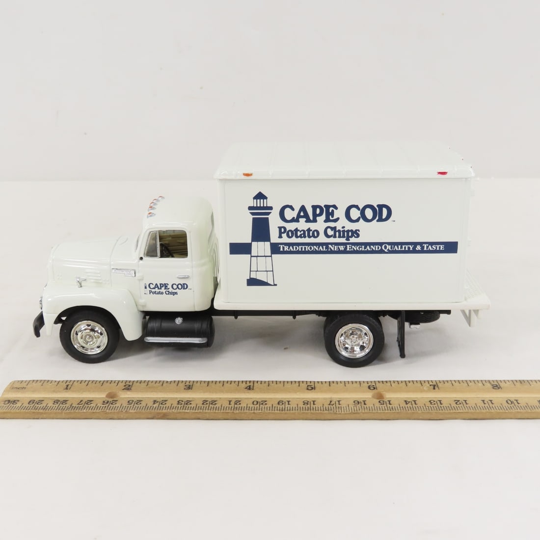 1st Gear Cape Cod 1957 INTL R190 w/Dry Goods Van - 2