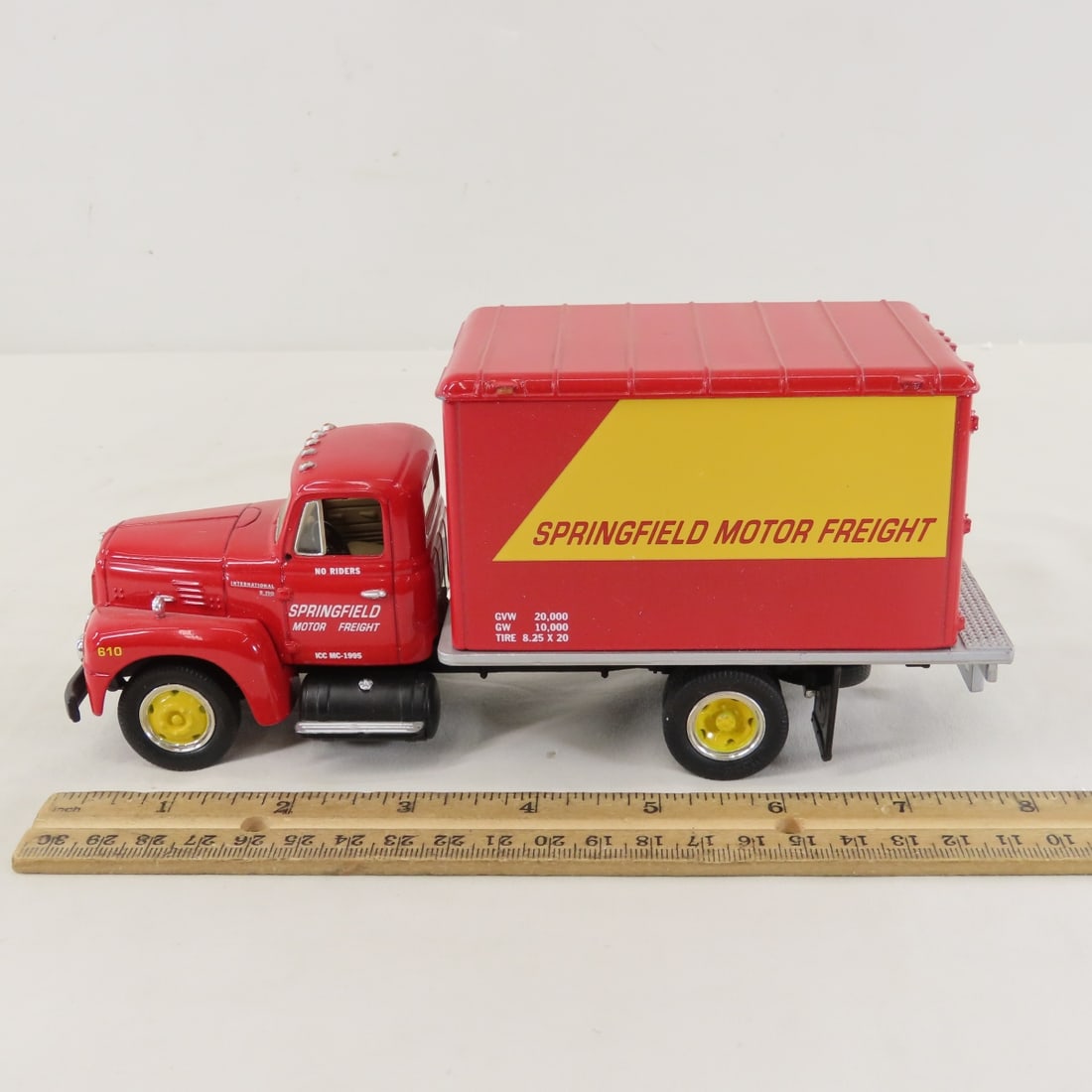 1st Gear Springfield 1957 INTL R190 Dry Goods Van - 2