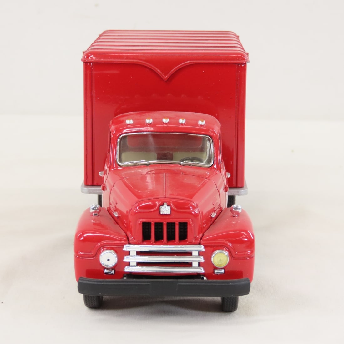 1st Gear Springfield 1957 INTL R190 Dry Goods Van - 8