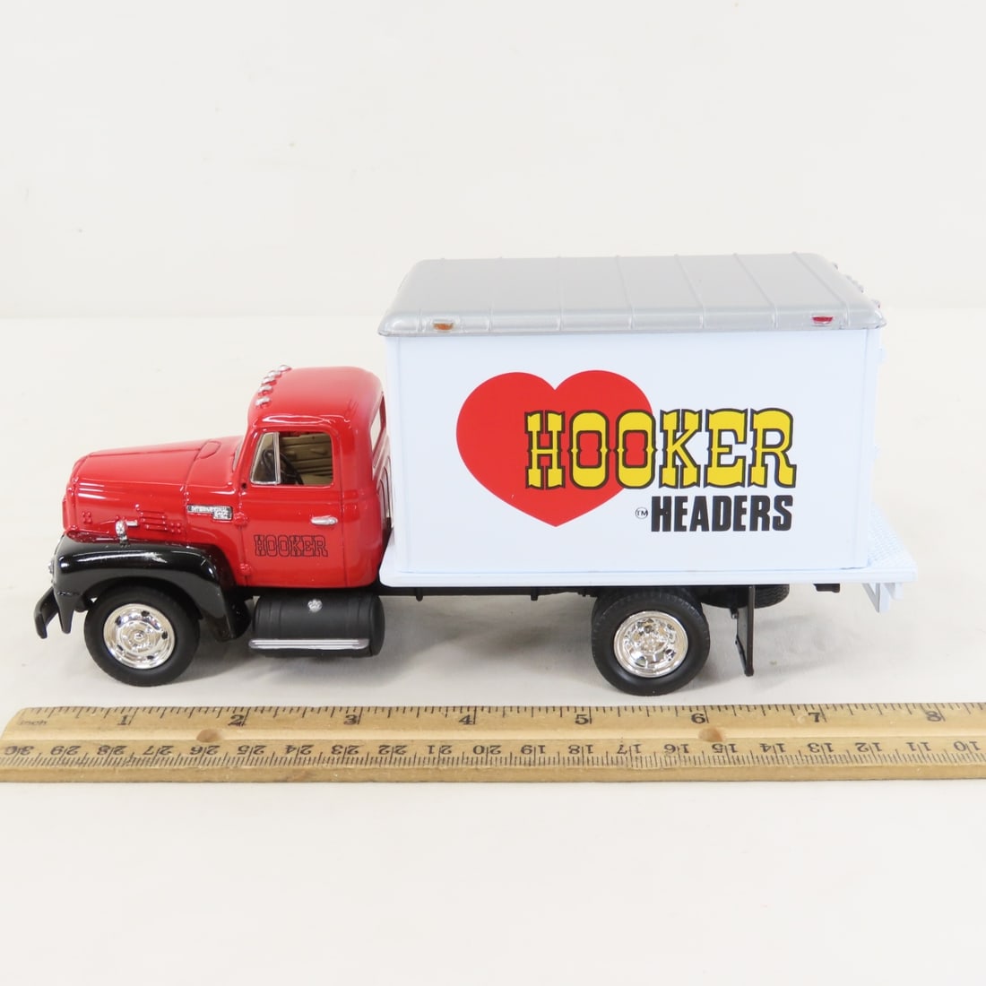 1st Gear Hooker 1957 INTL R190 w/Dry Goods Van - 2