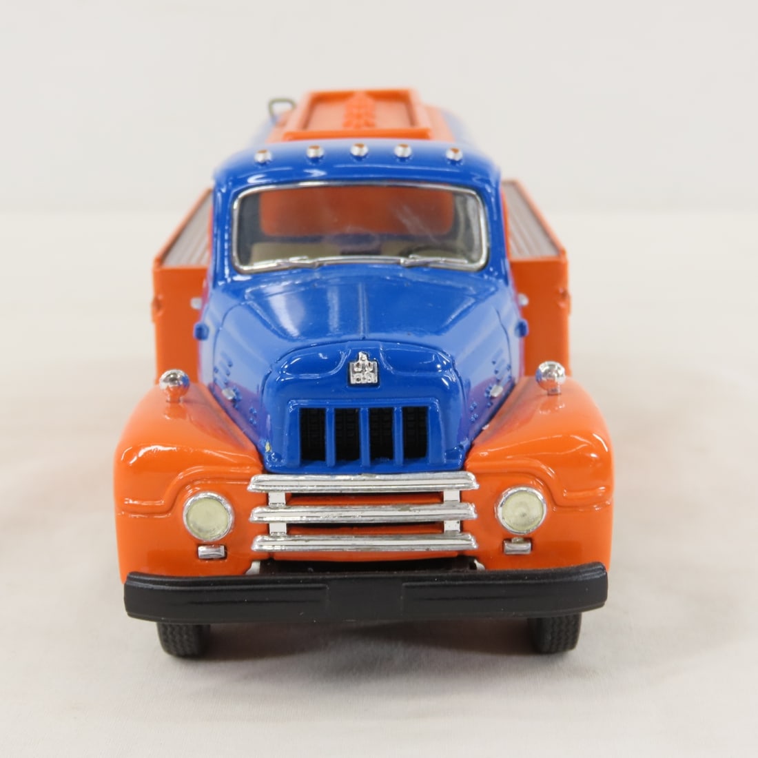 1st Gear Gulf Oil 1957 INTL R190 w/Fuel Tanker - 8