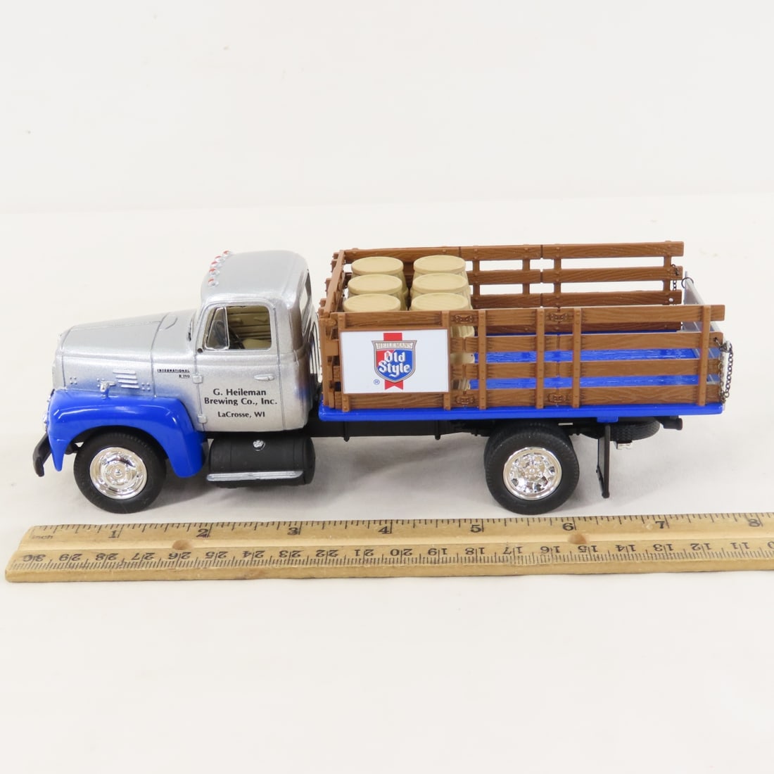 1st Gear Old Style 1957 INTL R190 Full Stake Truck - 2