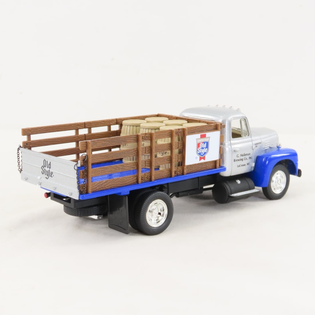1st Gear Old Style 1957 INTL R190 Full Stake Truck - 5