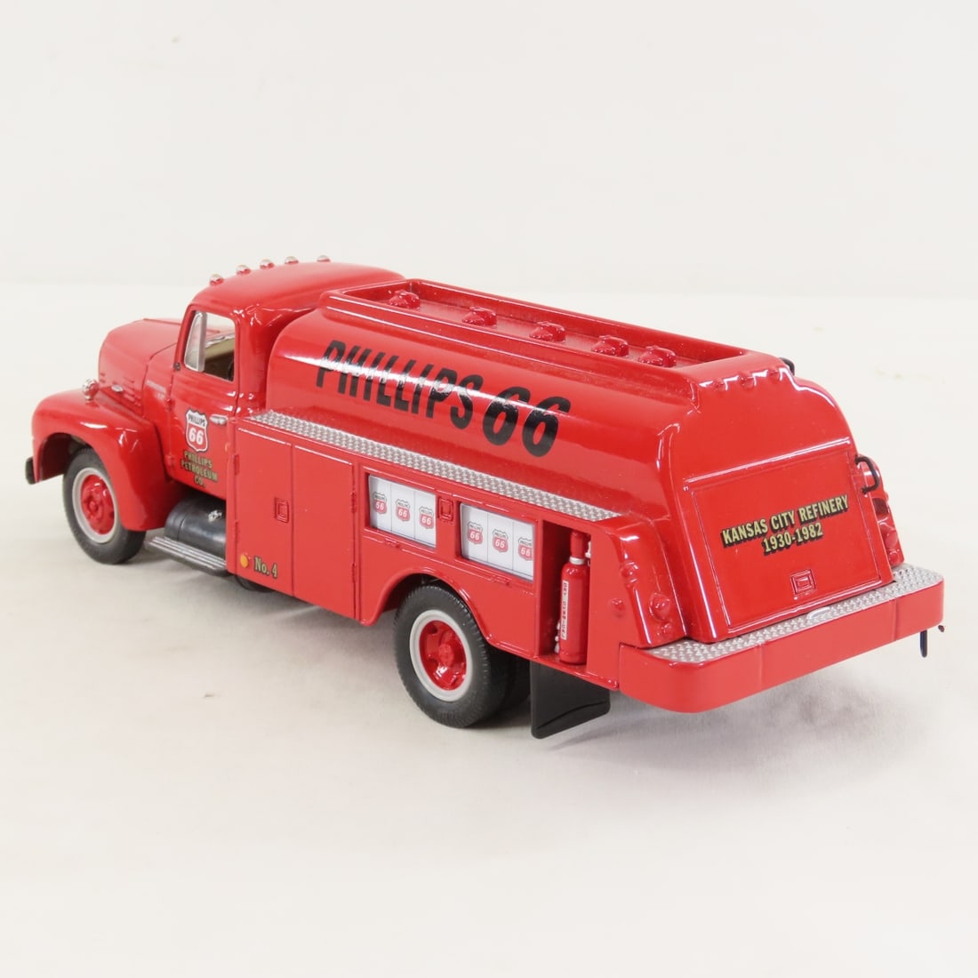 1st Gear Phillips 66 1957 INTL R190 w/Fuel Tanker - 3