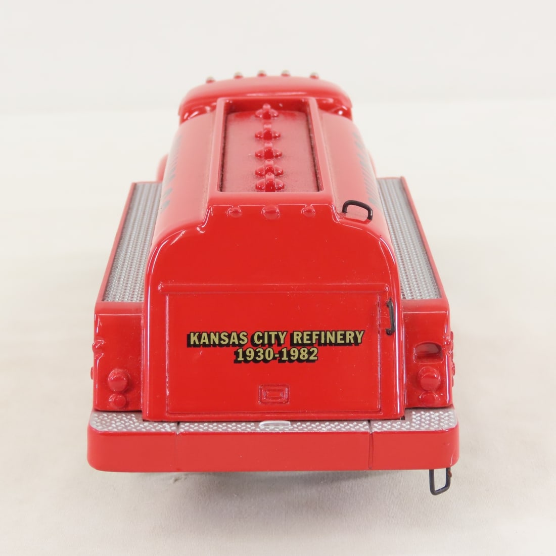 1st Gear Phillips 66 1957 INTL R190 w/Fuel Tanker - 4