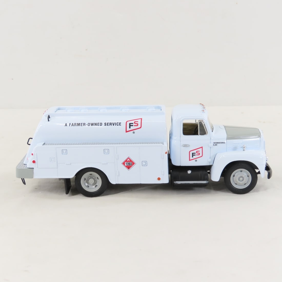 1st Gear FS Farm 1957 INTL R190 w/Fuel Tanker - 6