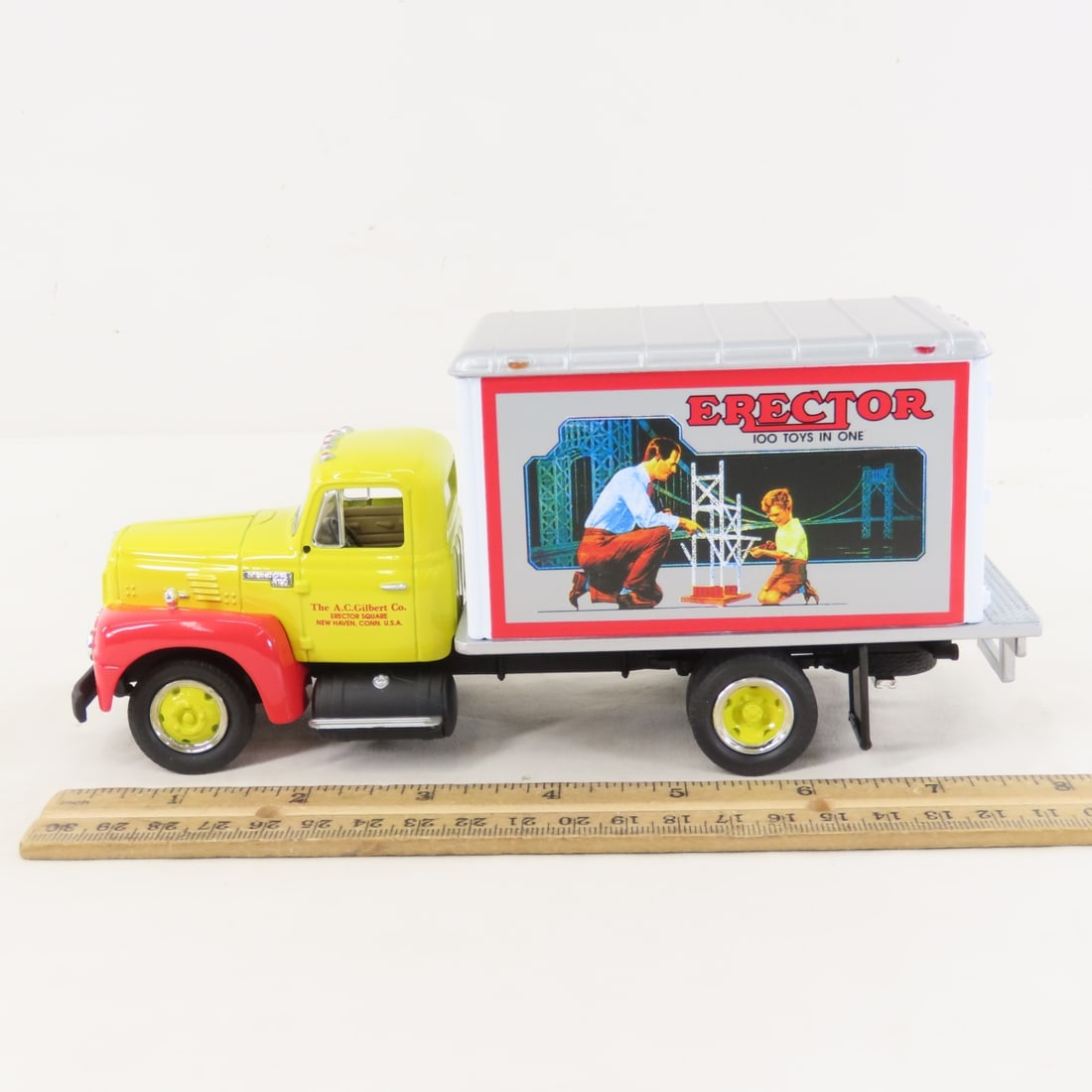 1st Gear Erector Set 1957 INTL R190 Dry Goods Van - 2