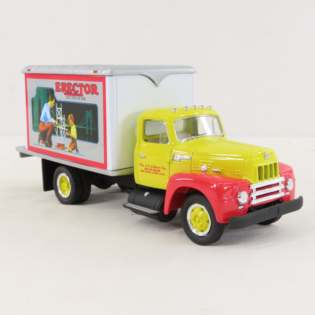 1st Gear Erector Set 1957 INTL R190 Dry Goods Van - 7
