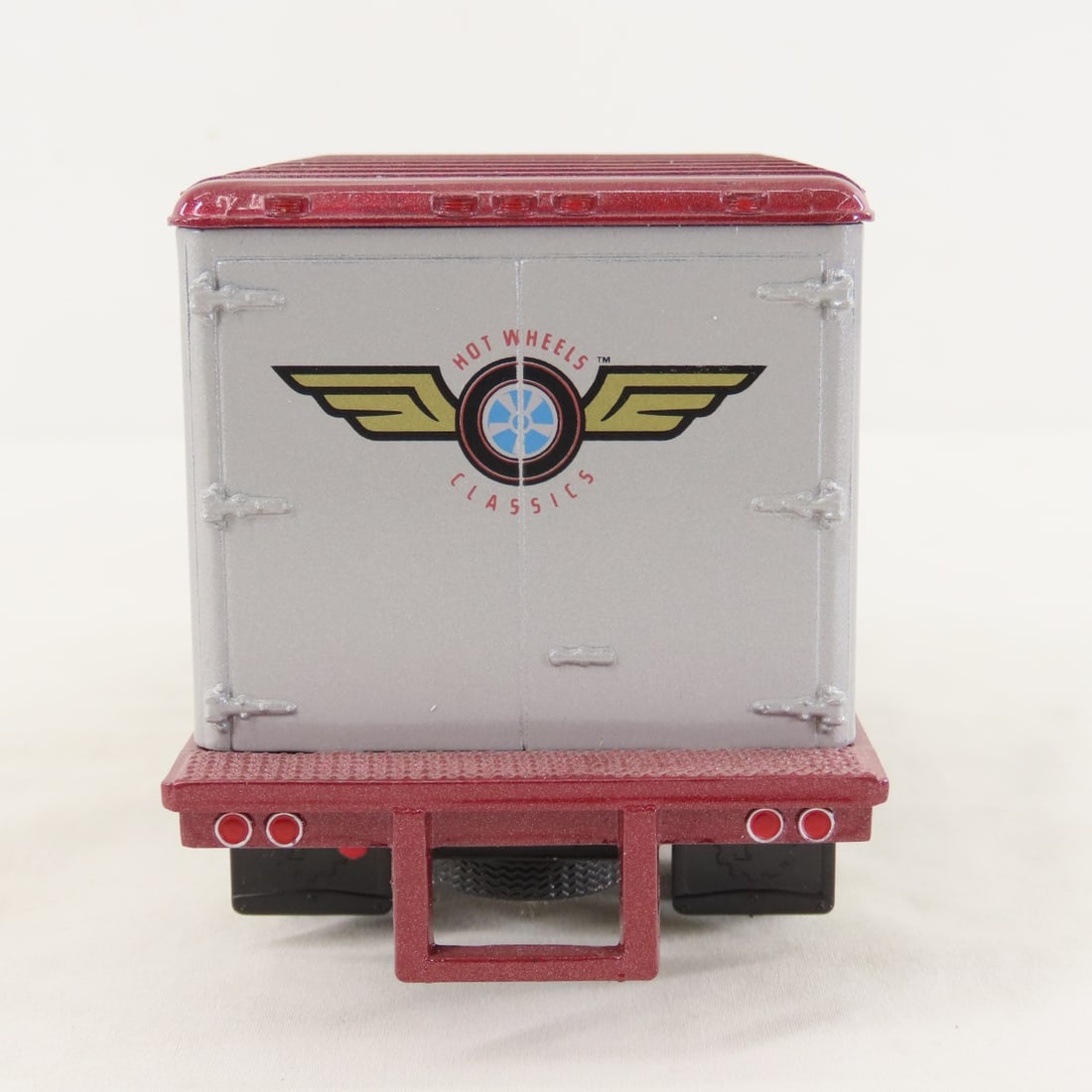 1st Gear Hot Wheels 1957 INTL R190 w/Dry Goods Van - 4