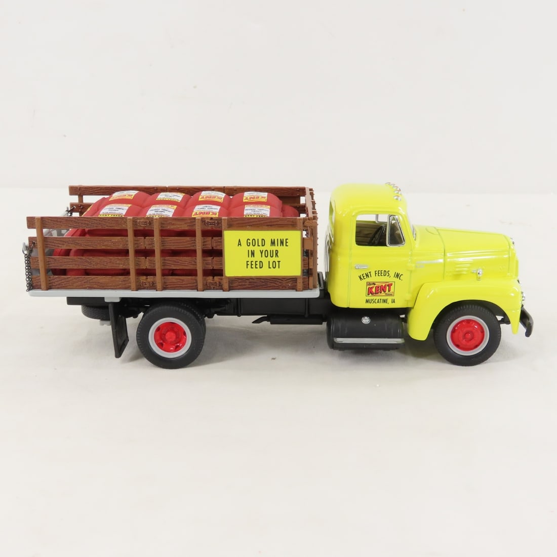 1st Gear Kent Feeds 1957 INTL R190 Stake Truck - 6